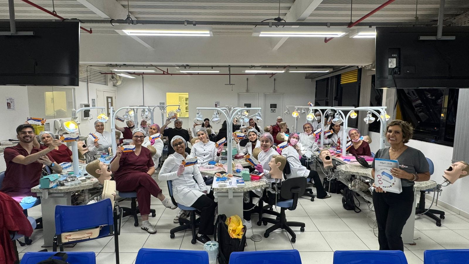 Laboratório de ensino em Odontologia
