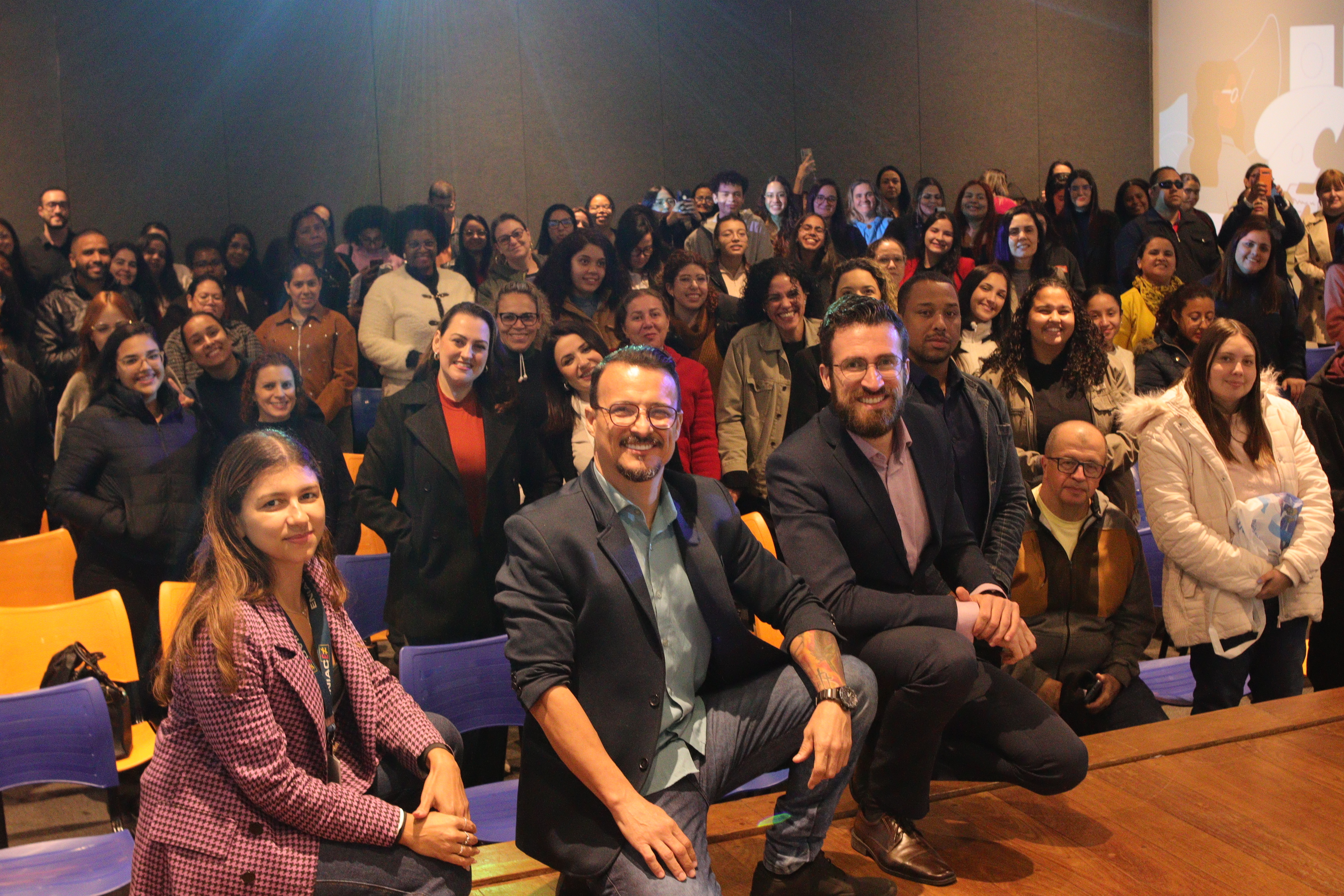 Participantes reunidos na Semana da Psicologia ENIAC